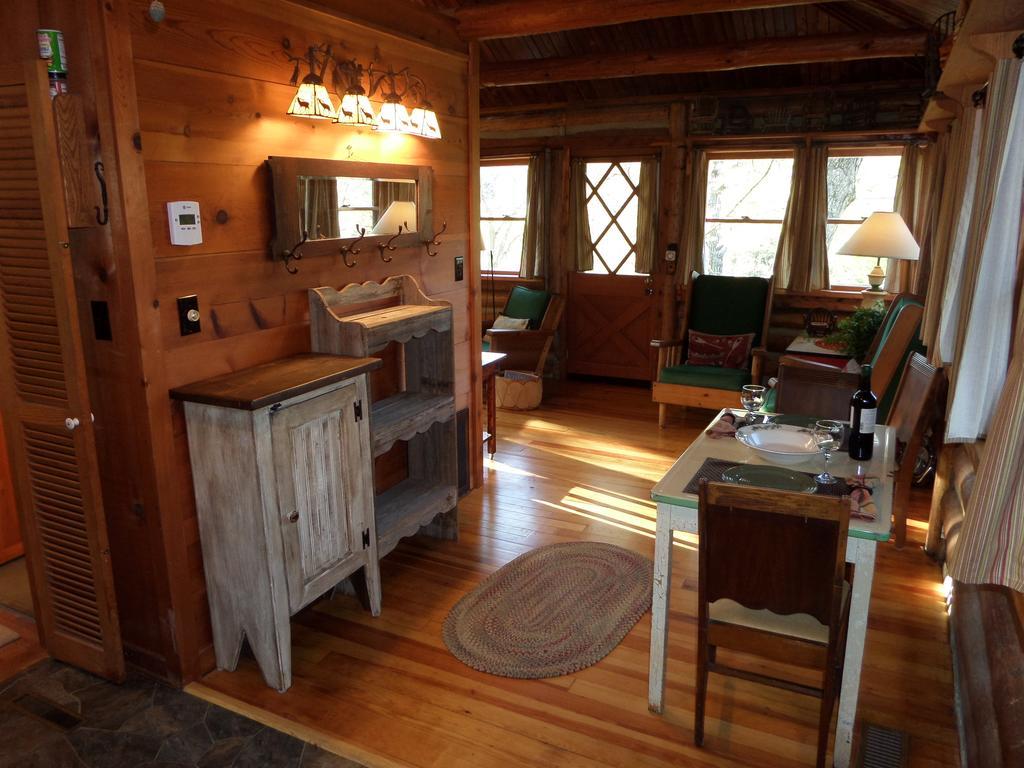 Lake Lucerne Treehouse Villa Eureka Springs Exterior photo