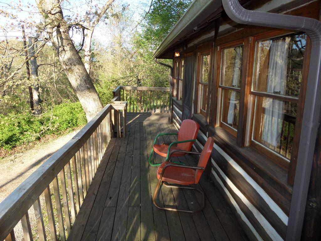 Lake Lucerne Treehouse Villa Eureka Springs Exterior photo
